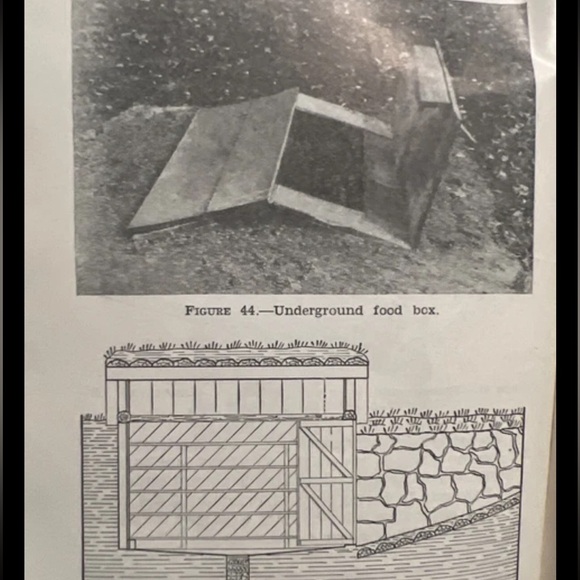 Vintage collectible Military Field books WWII WW2 1944 Army life first aid lot - Picture 6 of 6